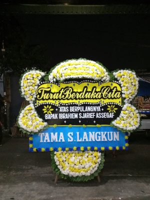 Papan Bunga Duka di Bualo
