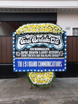 Papan Bunga Duka di Bualo